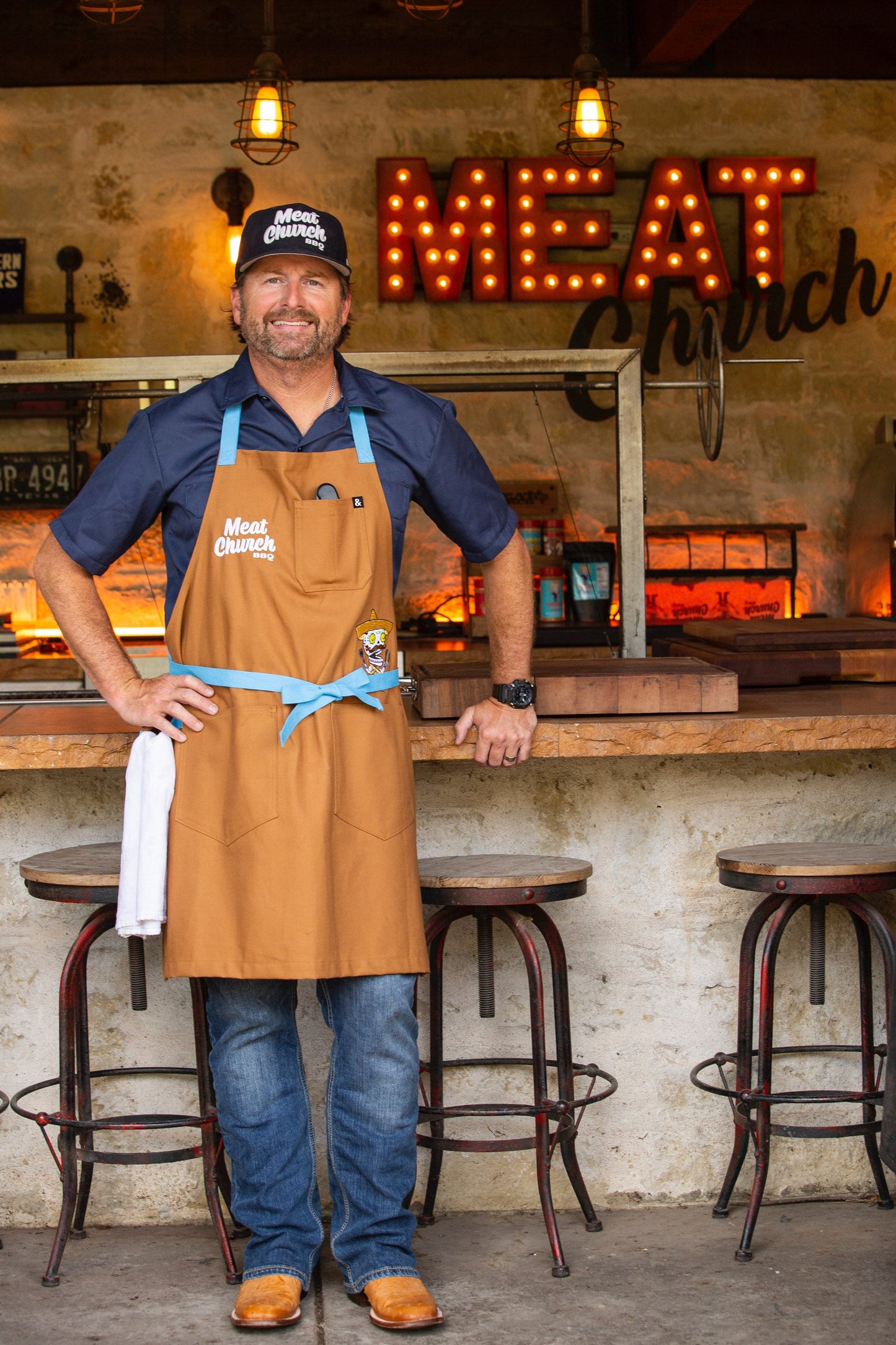 hedley-and-bennett-meat-church-apron-duck-tan-a9 image_912805a7-8b3f-48b2-8698-64cb1afdc18a.jpg